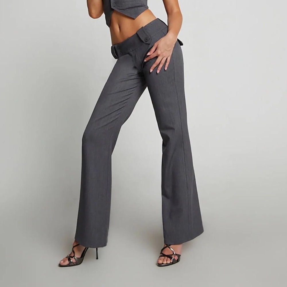 Tiger Mist grey kittie pant size small. New with tags!